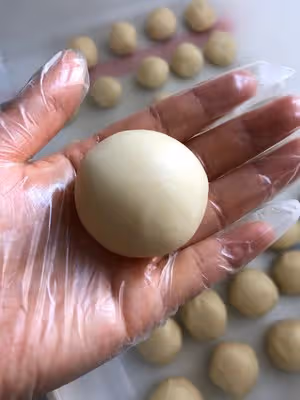 蛋黃酥