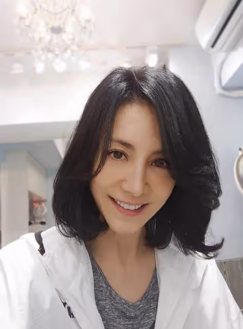 56歲田麗現身菜市場，被台東鄉親揭「私下真面目」低調又客氣，賣上億豪宅回歸田園：人生不該被工作填滿