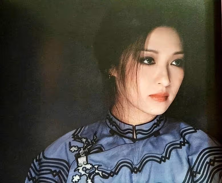 69歲胡因夢罕曝近況，穿著時髦知性又端莊，花甲年風韻猶存：歲月沉澱的美才最優雅