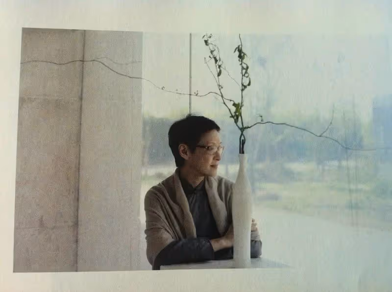 69歲胡因夢罕曝近況，穿著時髦知性又端莊，花甲年風韻猶存：歲月沉澱的美才最優雅