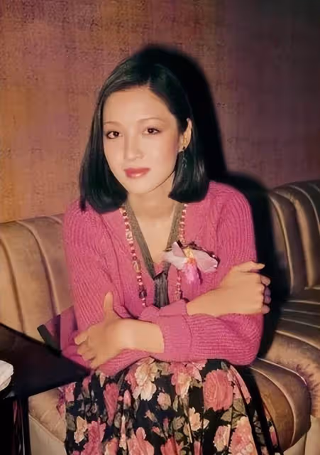 69歲胡因夢罕曝近況，穿著時髦知性又端莊，花甲年風韻猶存：歲月沉澱的美才最優雅