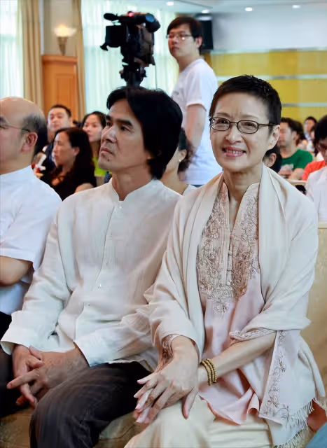 69歲胡因夢罕曝近況，穿著時髦知性又端莊，花甲年風韻猶存：歲月沉澱的美才最優雅