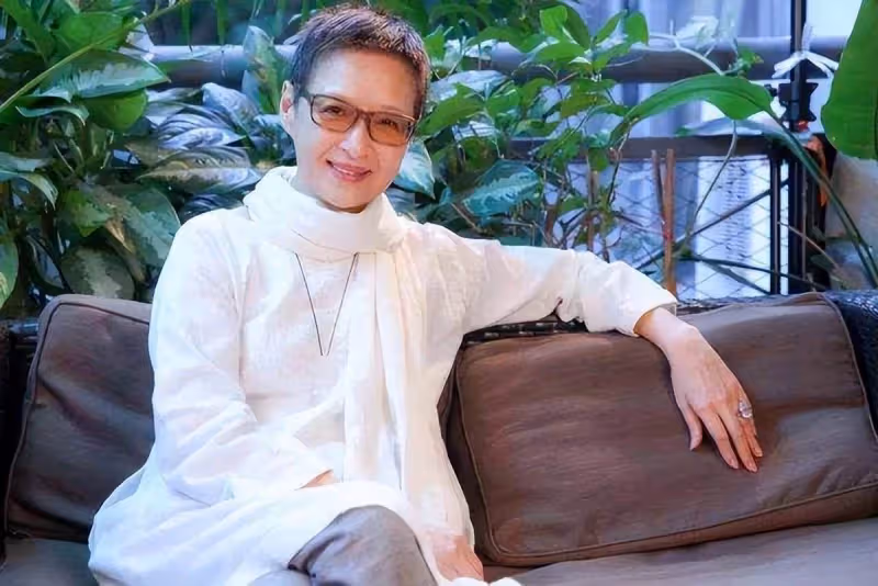 69歲胡因夢罕曝近況，穿著時髦知性又端莊，花甲年風韻猶存：歲月沉澱的美才最優雅