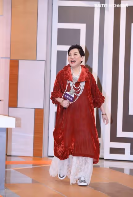 進演藝圈68年!74歲張小燕驚傳「身體出狀況」親口證實「季節轉換更嚴重」坦言:很辛苦