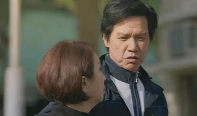 65歲林嘉華曬移居加拿大曝近況,晚年生活愜意,滿頭「白髪」牙齒變黑,網贊:這才是最真實狀態