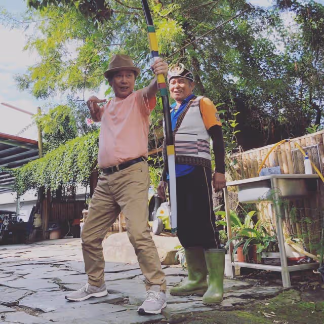 74歲黃西田「出外景下農田」,古稀年身體不堪負荷,但仍為兒苦撐「咬牙堅持」樂觀態度惹贊:人老心不老