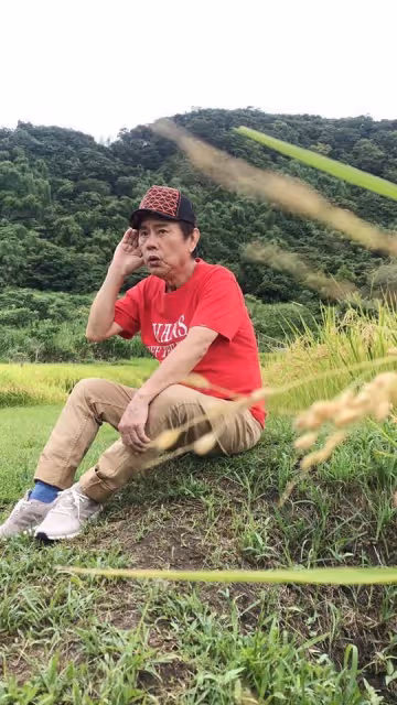 74歲黃西田「出外景下農田」,古稀年身體不堪負荷,但仍為兒苦撐「咬牙堅持」樂觀態度惹贊:人老心不老