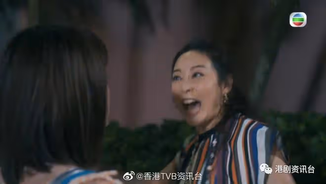 TVB力捧小花被扇巴掌大快人心!網民嘲:做兜巴信女版
