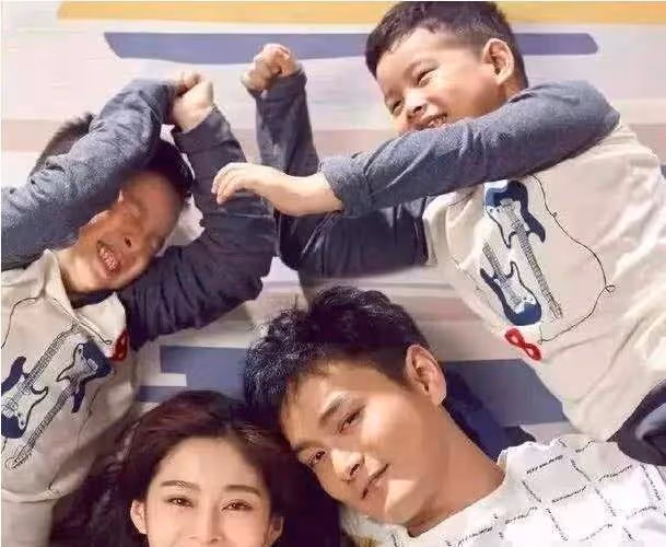 因為長得太帥, 妻子倒追五年才得手, 婚後兩人的生活甜蜜