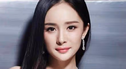 楊冪下班被偶遇,路人鏡頭下打扮時髦身材好,看上去究竟有多美?