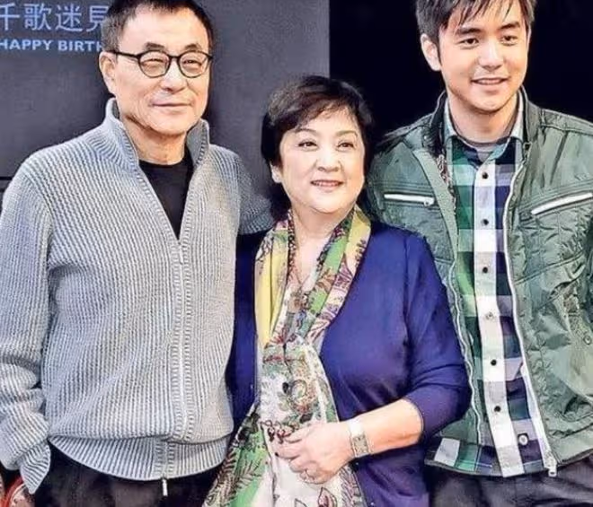 謝賢前妻失聯46天行蹤曝光!被至親朋友不斷借錢,無奈出國躲避