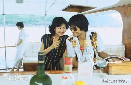 當年遇逼宮失去孩子「被嗆終生不孕」！二婚甜蜜幸福育「不完美養女」 60歲手牽手享受天倫之樂