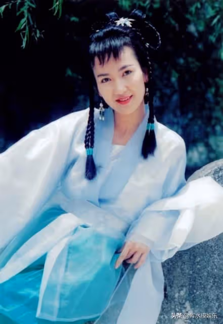 當年遇逼宮失去孩子「被嗆終生不孕」！二婚甜蜜幸福育「不完美養女」 60歲手牽手享受天倫之樂