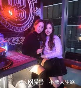 56歲李麗珍近況曝光，一臉凍齡身材發福，女兒高顏值遺傳好基因