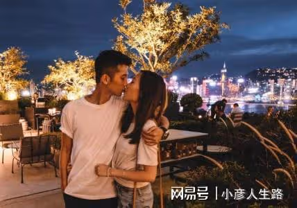 56歲李麗珍近況曝光，一臉凍齡身材發福，女兒高顏值遺傳好基因