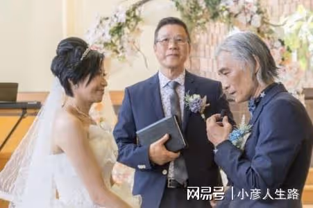 56歲李麗珍近況曝光，一臉凍齡身材發福，女兒高顏值遺傳好基因