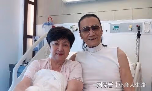 突發!74歲亞洲影后北上失聯一個半月,因意外摔倒接受開顱手術