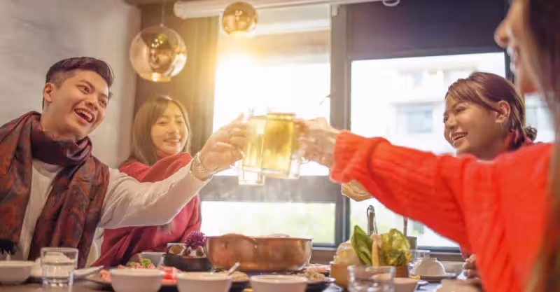 小叔子病危，婆婆要我賣房救人，兒子大怒：他又不是我爸，憑什麼