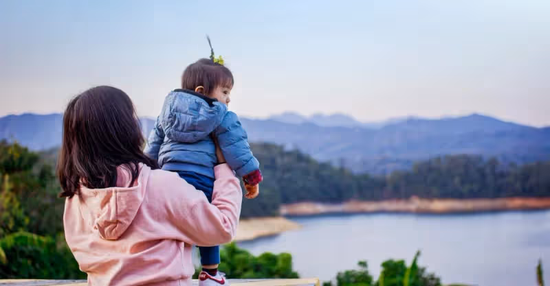 離婚後娘家不能回，媽媽偷偷接濟我，嫂子知道後的做法讓人淚目