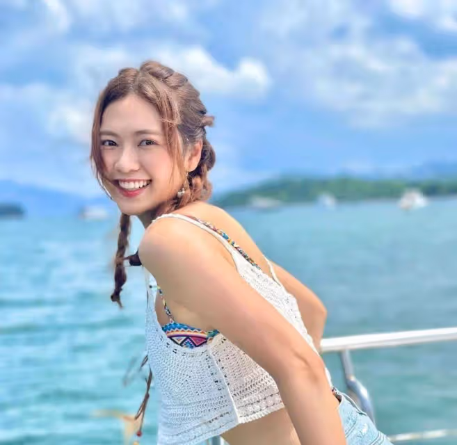 傳TVB小生背著女友與31歲小花約會，男女主發文回應