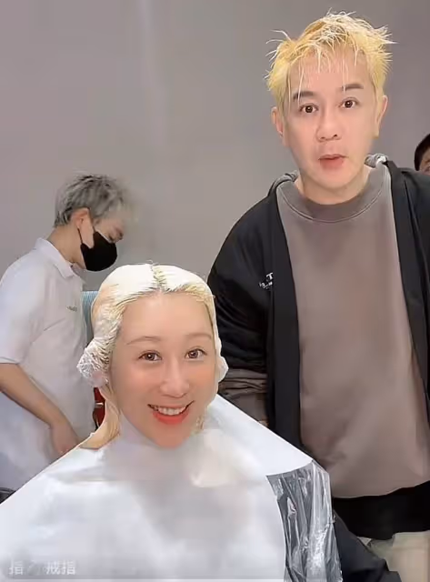 被曝要離婚，陳浩民蔣麗莎合體直播回應