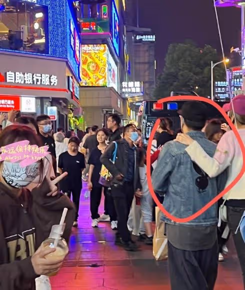 被曝要離婚，陳浩民蔣麗莎合體直播回應