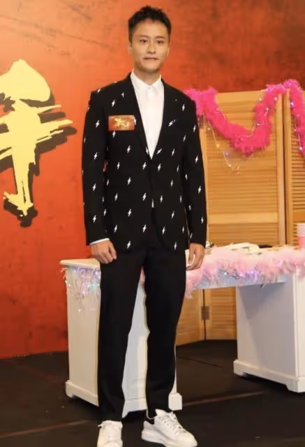 首當男一！TVB上位小生為角色拼盡全力，曾因原諒女友出軌引熱議