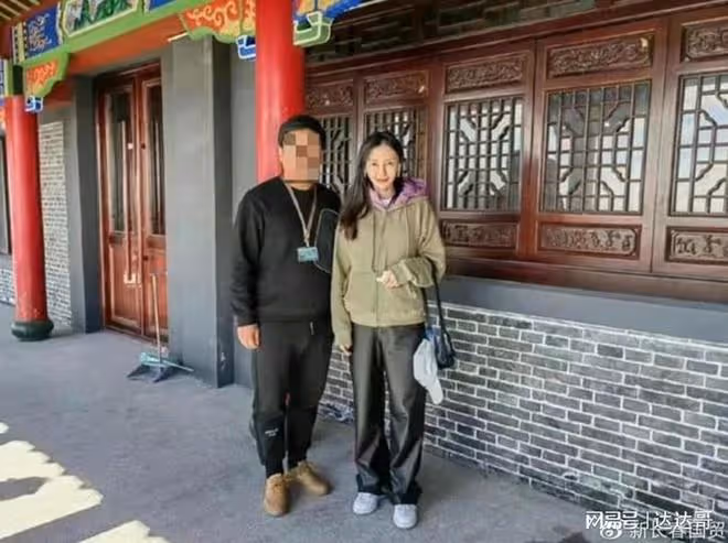 掰了黃曉明!Baby現身寺廟求姻緣 「素顏真面目」嚇壞網友