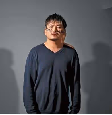 旅台大馬歌手持毒通緝躲旅館被逮　丘沁偉判刑3個月