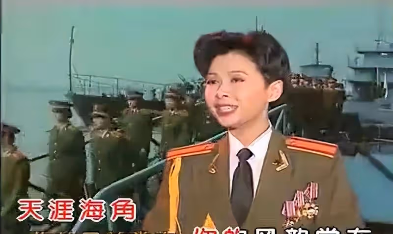 22歲嫁初戀,23歲走紅,38歲跌落神壇,董文華現在怎麼樣了?
