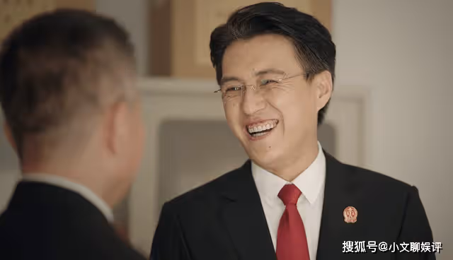 《底線》方遠榮升副院長,飯桌上的期待表情,扯破了他的正義謊言