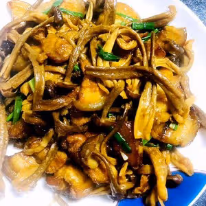 不二鹿茸菇炒肉
