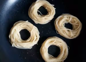 美味雞蛋麵條餅