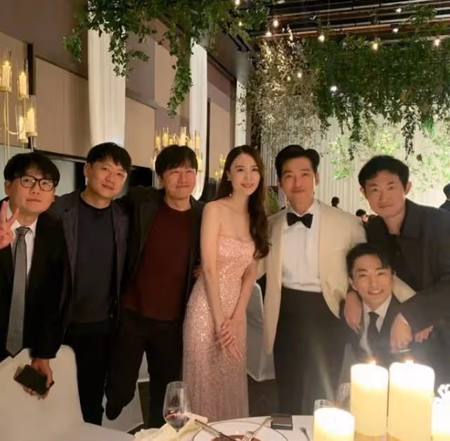南宮珉陳雅凜婚禮公開!新郎親吻新娘畫面太美好啦,她感動落淚
