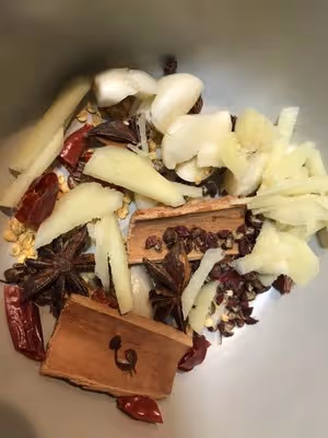 排骨蓮藕煲