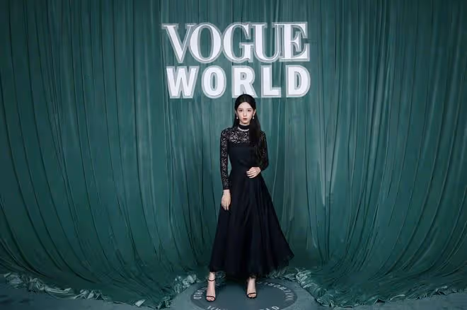 VOGUE女明星紅毯:孫怡豪放,周冬雨乾癟,娜扎擠出腋下贅肉