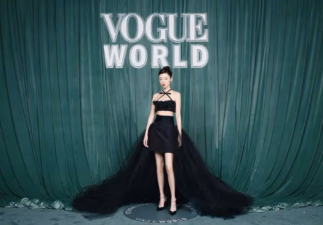 VOGUE女明星紅毯:孫怡豪放,周冬雨乾癟,娜扎擠出腋下贅肉