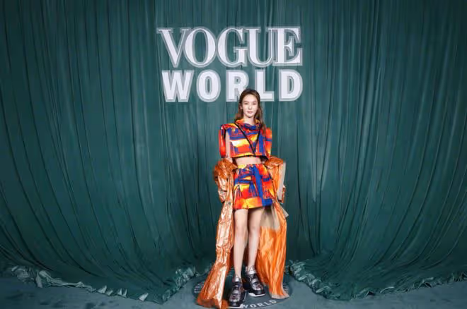 VOGUE女明星紅毯:孫怡豪放,周冬雨乾癟,娜扎擠出腋下贅肉