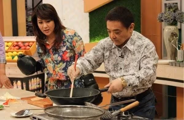 65歲小亮哥主動請辭18年節目 嘆:老闆小動作很多,霸氣拋20萬月收!愛妻力挺:做人要有骨氣,有更高收入工作