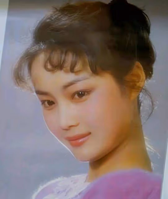 曾美貌不輸劉曉慶,待繼子視如己出,如今一家四口都是演員