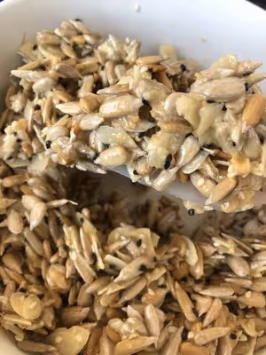 瓜子仁杏仁花生薄脆