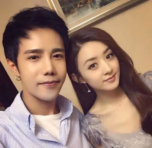 趙麗穎親弟：撞臉霍建華，在老家打工照顧父母，妻子顏值不輸姐姐