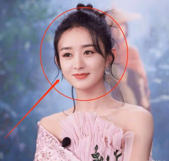 趙麗穎出鏡被截圖，生圖暴露真實顏值，33歲皮膚狀態讓人不敢相信