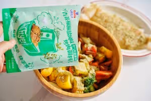 青花椒風味炙烤時蔬巴沙魚