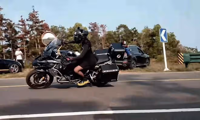 曝23歲美女網紅車禍去世!車輛被撞粉碎好慘烈,現場曝光一片狼藉