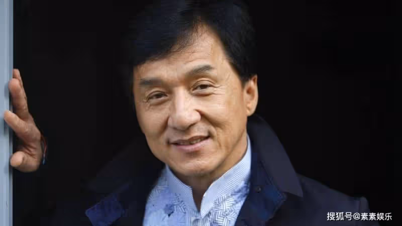 吳卓林國外領救濟食物,穿得像個流浪漢,生活過得很心酸