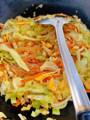 包菜粉絲炒雞蛋