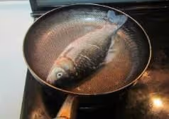 豆腐蘑菇燉鯽魚