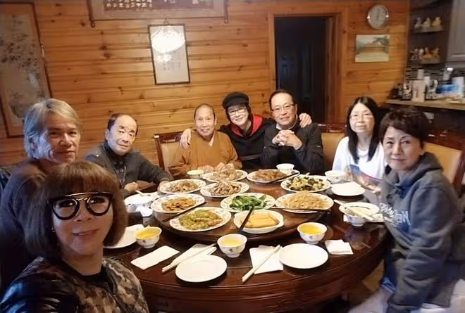 苗可秀移民國外近況,禪院吃齋很悠閒,曾與李小龍傳緋聞至今未婚
