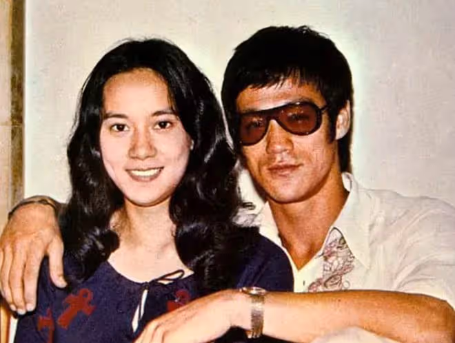 苗可秀移民國外近況,禪院吃齋很悠閒,曾與李小龍傳緋聞至今未婚